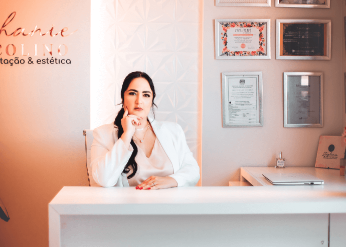 Stephanie Marcolino: referência na área da micropigmentação e estética